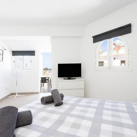 Home2Book Triplex Disco Beach Las Americas, Terrace Арона Екстериор снимка
